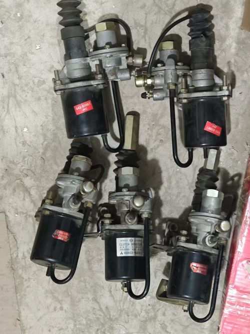 最新の企業ニュース HINO J08C J08CT エンジン スペアパーツ 価格表