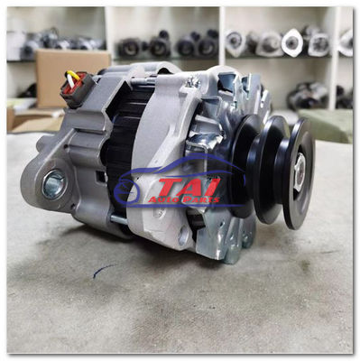 良い価格 日光の電気本物の新しい6D24T交流発電機24V 50Aは出力した オンライン