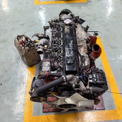 TD42TI ディーゼルエンジンのコンプリート組立て トルボ充電式インタークーリングモーター