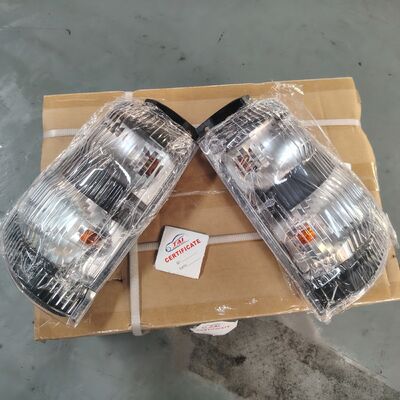 お買い得 防水耐久性 OEM 適合 トラックコーナーライト組成 ターン信号サイドマーカーランプ Isuzu ニッサン 重荷トラック オンライン