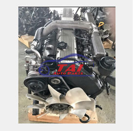 鋳鉄の自動車シリンダー ヘッド1HD-FTE 4.2Lは元のディーゼル機関W04Dを使用しました
